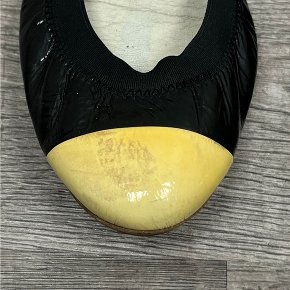 Chanel Patent Two Tone Ballet Flats - Picture 3 of 11
